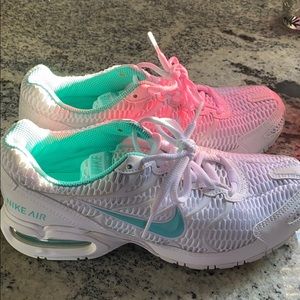Nike Air Woman’s size 7 1/2